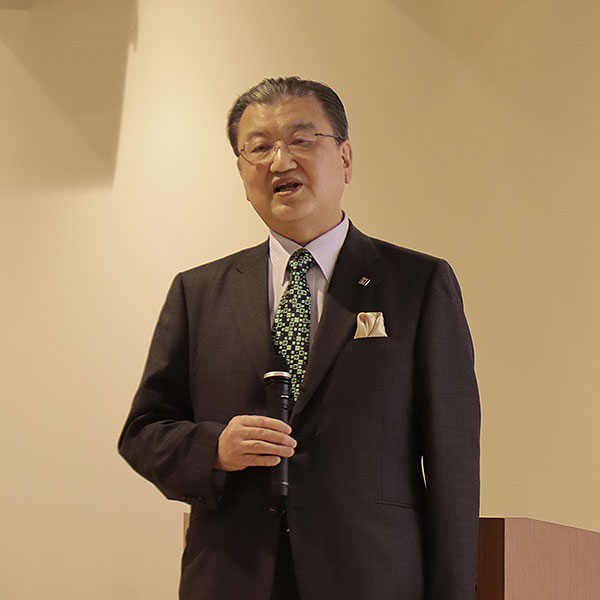 Alumni Association President Ido