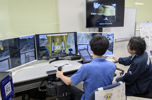 Open day at lab of Prof. Takushi Saito, Prof. Akira Sumitani, Assoc. Prof. Shinji Tanaka
