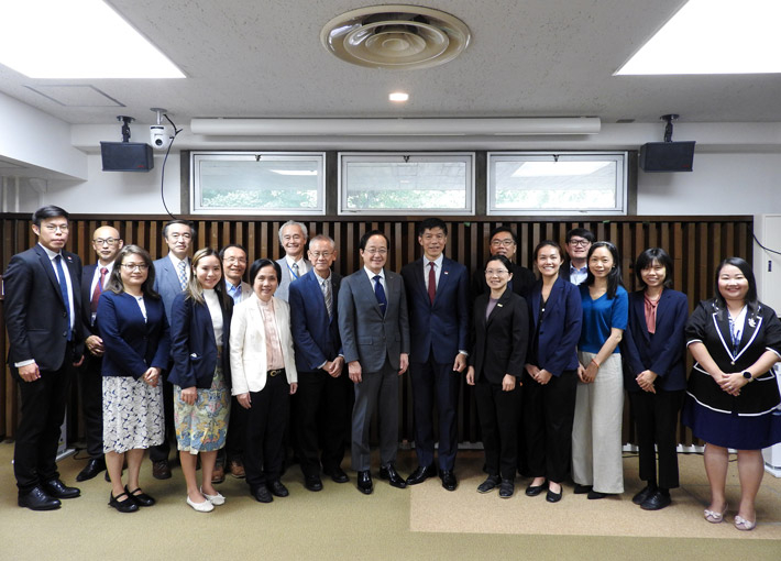 President Masu (9th from right), Professor Hor (9th from left), Ambassador Ong (8th from right), and others