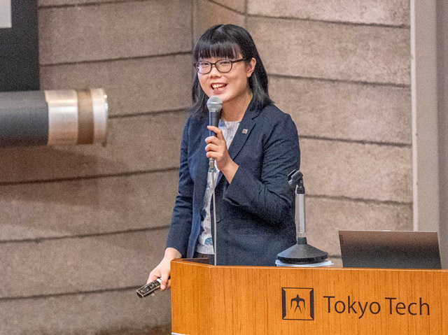 Takuwa during her keynote speech