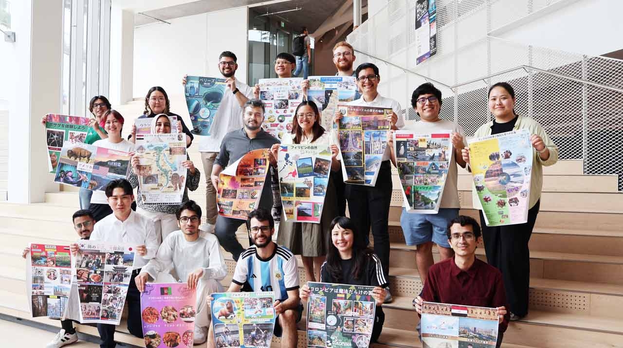 Intensive Japanese Course for international students culminates in poster presentations