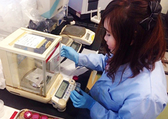 Conducting research at a Tokyo Tech laboratory