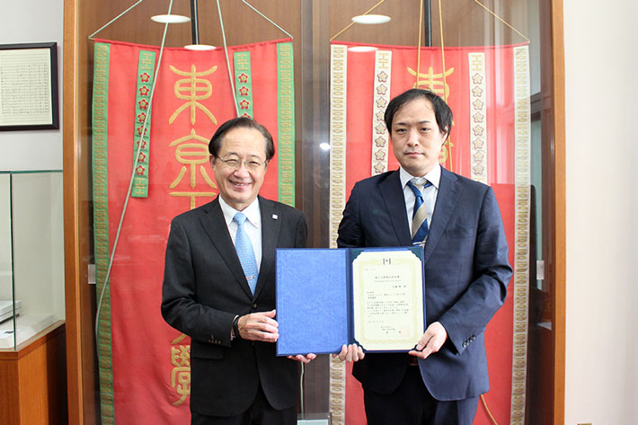 受賞者との記念撮影(9月12日)