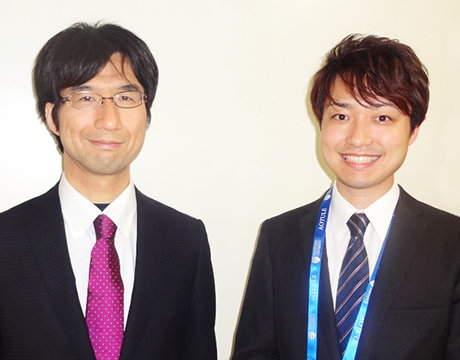 鈴木大地さん(右)と指導教員の河野行雄准教授(左)