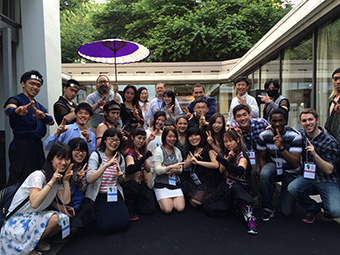 日米参加学生と忍者パフォーマーたち