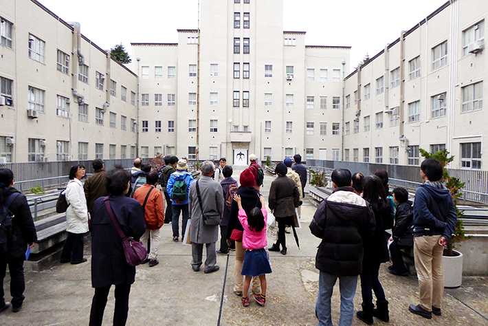 本館(中庭)見学