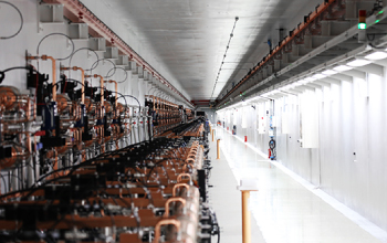 SACLAのアンジュレータ(増幅装置)