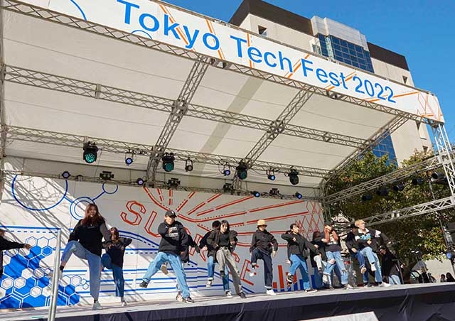 工大祭ステージでのパフォーマンス