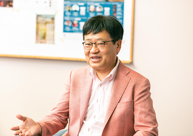 上田紀行副学長